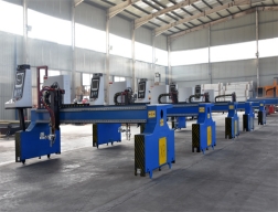 龍門式大型鋼板數(shù)控火焰切割機4乘10m一火一等