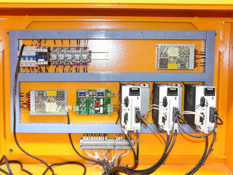 龍門數(shù)控切割機(jī) 龍門數(shù)控切割機(jī)