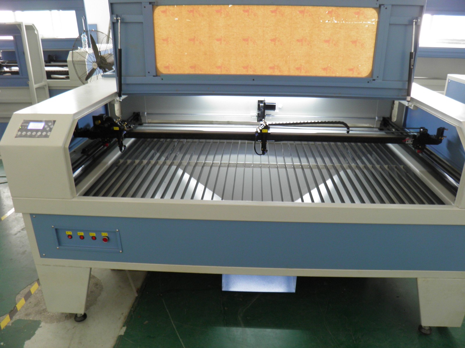 如何解決數(shù)控激光切割機的電源過載現(xiàn)象?