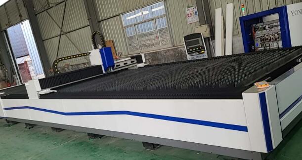 3000w高精度鋼板不銹鋼激光切割機(jī)-信爾設(shè)備 3000w高精度鋼板不銹鋼激光切割機(jī)-信爾設(shè)備