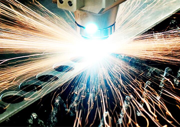 激光切割機(jī)售價(jià)問(wèn)題：應(yīng)該選擇便宜的還是貴的？